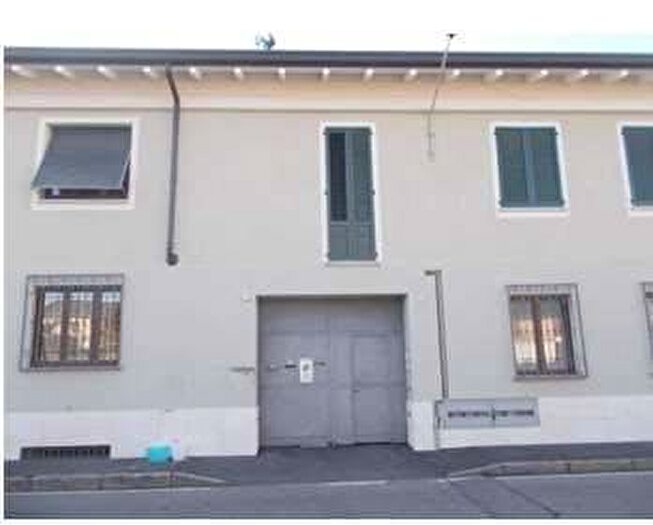 Appartamento trilocale in vendita in Via Adua, Centro, Arluno