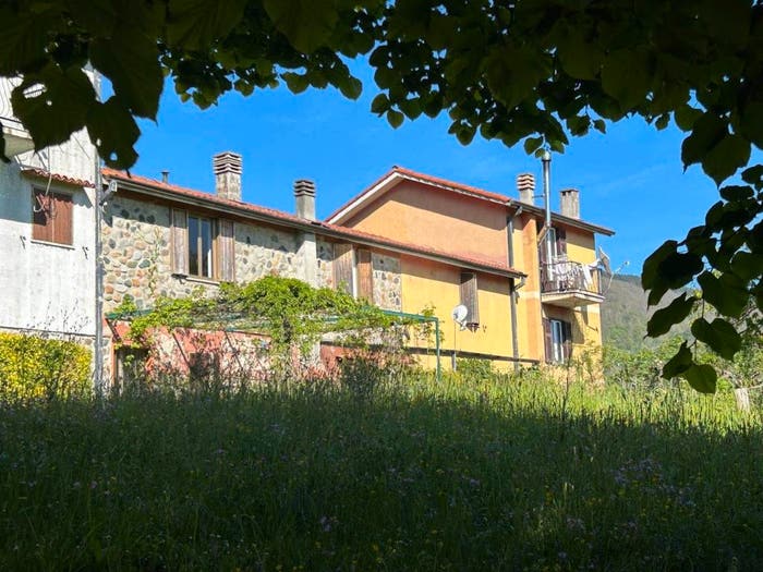 Casa trilocale in vendita in Calice al Cornoviglio