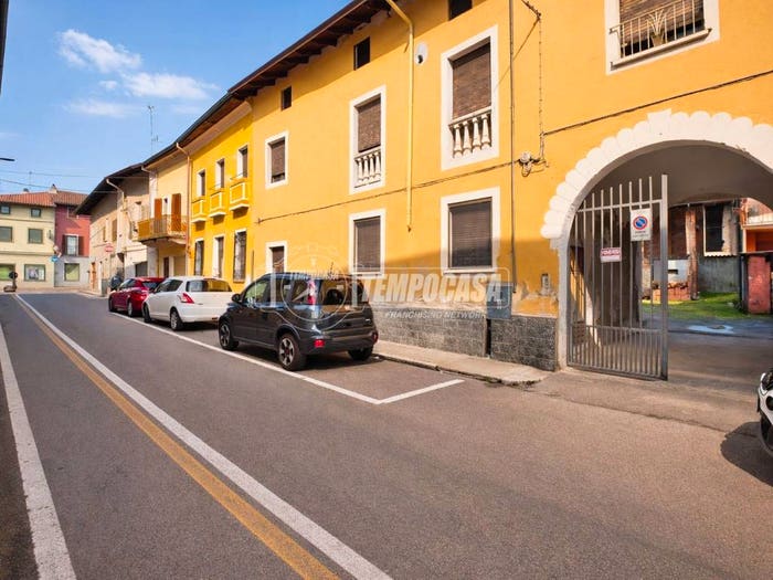 Casa con 6 locali in vendita in Via Carlo Alberto, Carpignano Sesia