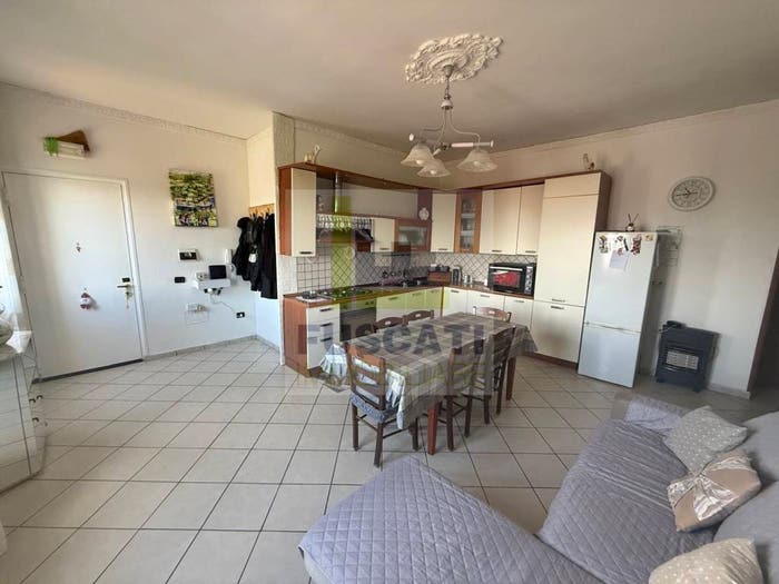 Appartamento trilocale in vendita in Via Giovanni Gentile, Centro, Mugnano di Napoli