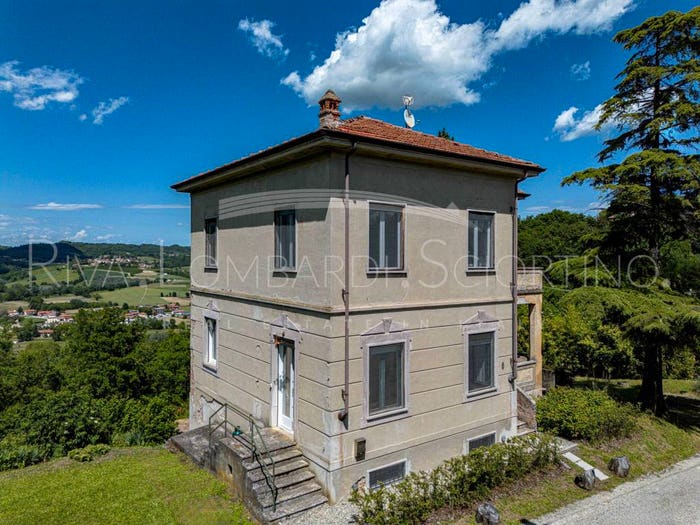 Casa con 6 locali in vendita in Frazione Bertola, Cerrina Monferrato