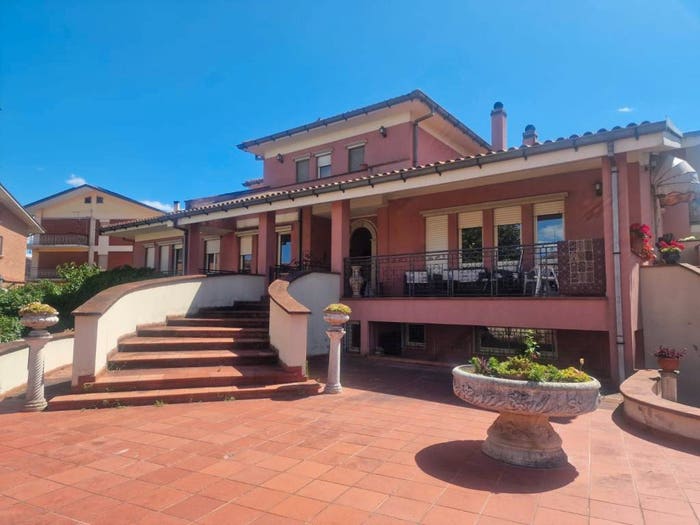 Casa con 6 locali in vendita in Via Cassino, Centro, Avezzano