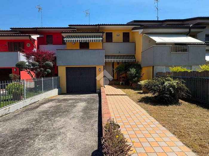 Casa quadrilocale in vendita in Via Martiri di via fani, Centro, Conselve