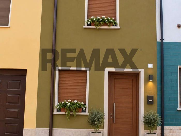 Casa trilocale in vendita in Via Girolamo Corvi, Centro, Commessaggio