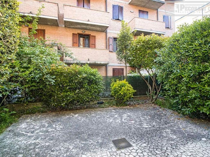 Casa con 5 locali in vendita in Via Panni, Buon Pastore Parco Amendola, Modena