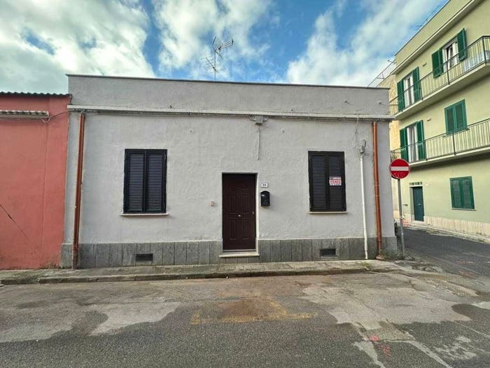 Casa trilocale in vendita in Via Bainsizza, Centro, Nettuno