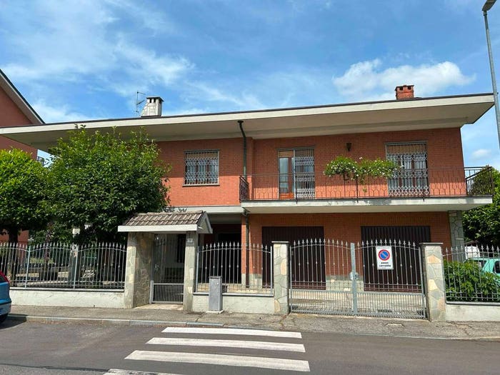 Casa con 6 locali in vendita in strada del Cervo, Mercato Santa Maria, Moncalieri