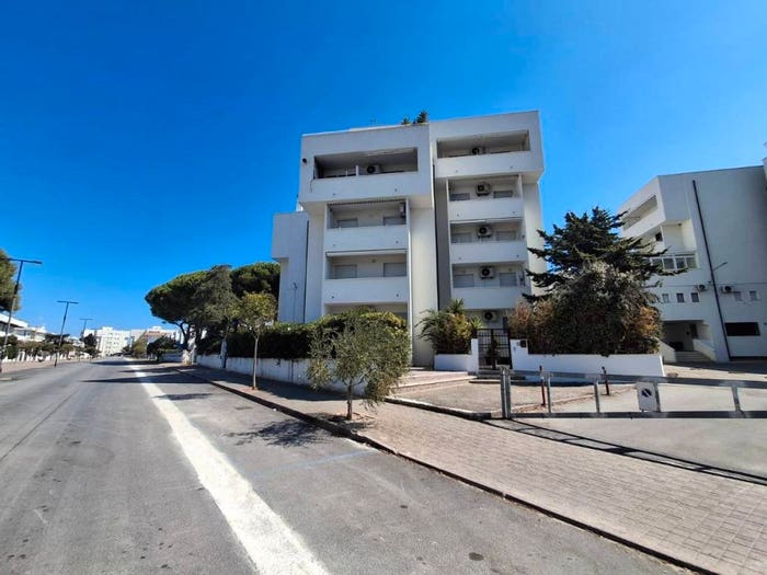 Appartamento quadrilocale in vendita in Viale Pietra Maura, Marina Di Lesina, Lesina