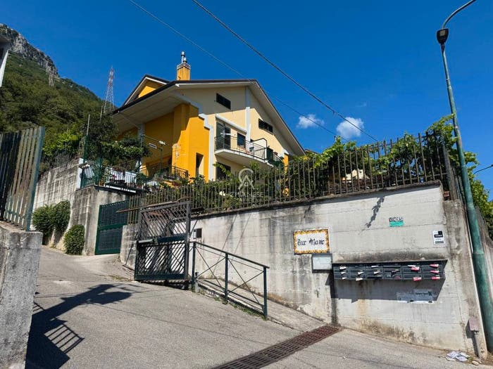 Appartamento trilocale in vendita in Via Roscigno, San Mango Piemonte