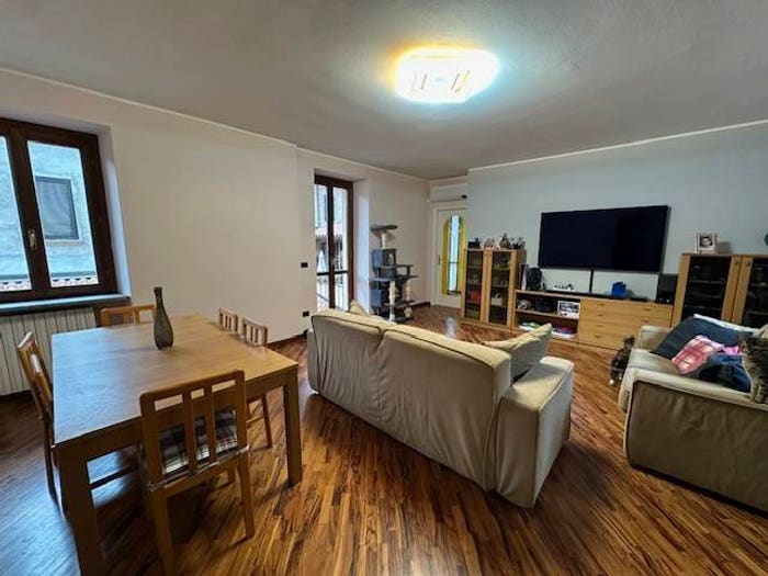 Appartamento quadrilocale in vendita in Via Felice Piana, Centro, Borgomanero