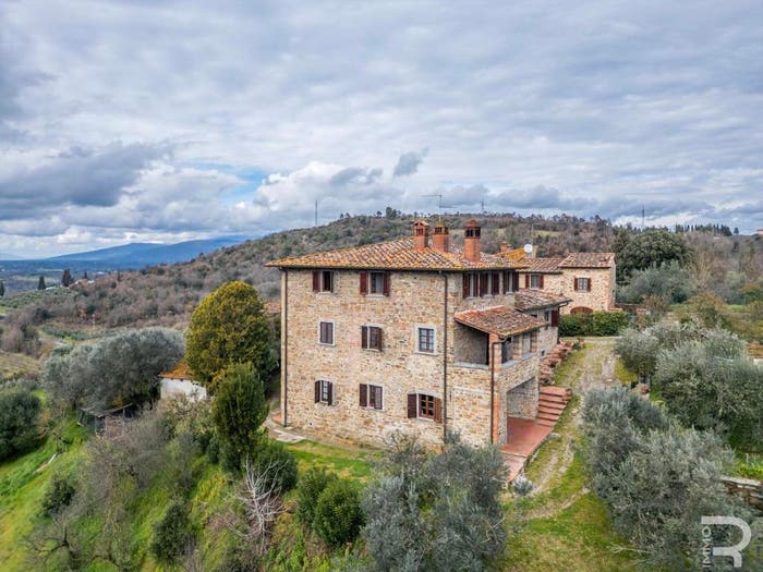 Casa con 6 locali in vendita in Località Pieve di Maiano, Indicatore, Arezzo