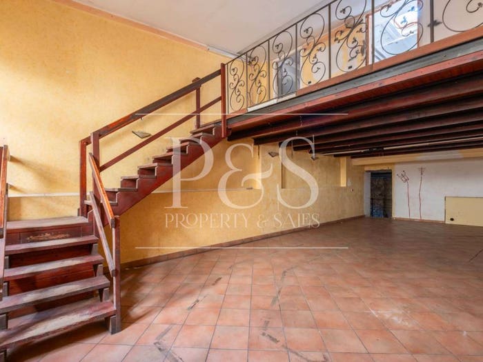 Casa quadrilocale in vendita in Via Giuseppe Garibaldi, Villanova, Cagliari