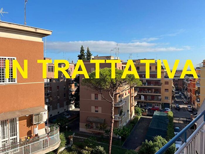 Casa bilocale in vendita in Via Ercole Bombelli, Portuense, Roma