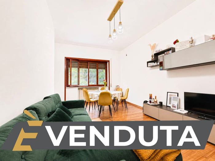 Appartamento bilocale in vendita in Via Domenico Fontana, Arenella, Napoli