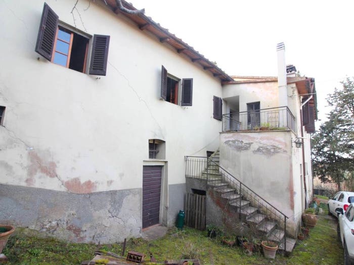 Casa con 6 locali in vendita in Via Trecento, Montespertoli