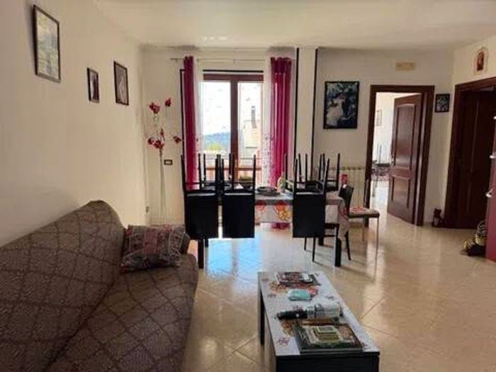 Appartamento quadrilocale in vendita in Via Cicioni No Number, Roccamonfina