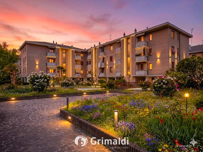Appartamento quadrilocale in vendita in Via Silvio Pellico, Borgo Misto, Cinisello Balsamo