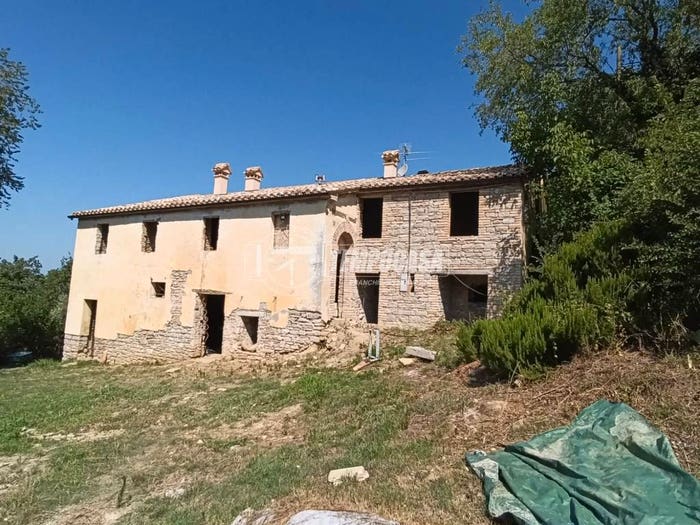 Appartamento con 6 locali in vendita in Cupramontana