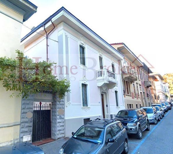 Appartamento con 5 locali in vendita in Via Dei Maffei, Le Cure, Firenze