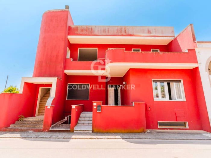 Casa con 6 locali in vendita in Via Livorno, Miggiano