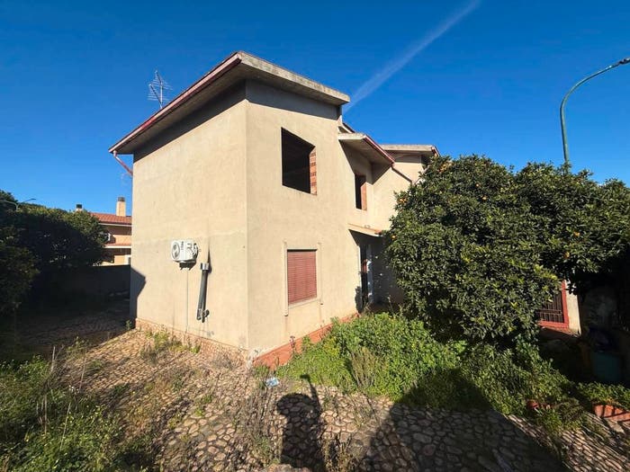 Casa quadrilocale in vendita in Via Giaime Pintor, Serramanna