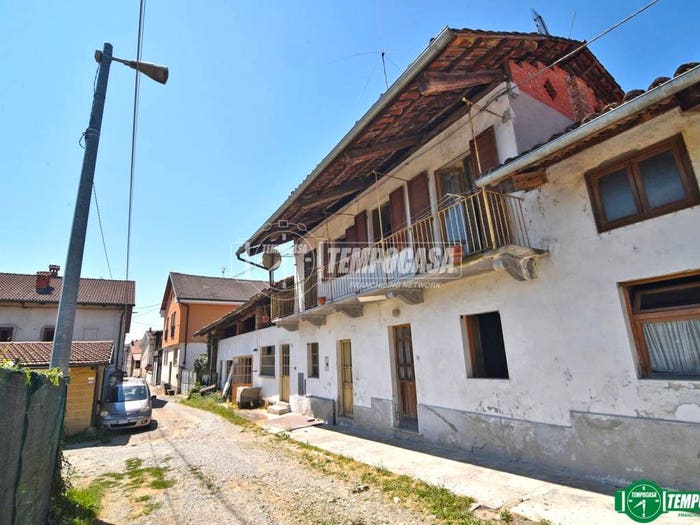 Casa con 5 locali in vendita in Via Gioacchino Rossini, Centro, Bosconero