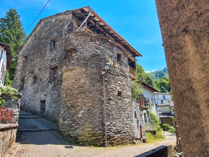Casa con 6 locali in vendita in Località Costafigara, Rezzoaglio