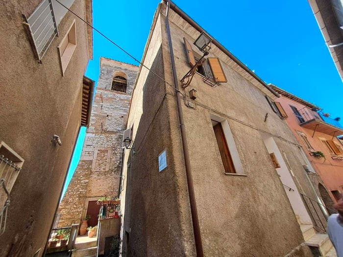 Casa con 5 locali in vendita in Via Umberto I, Centro, Alviano