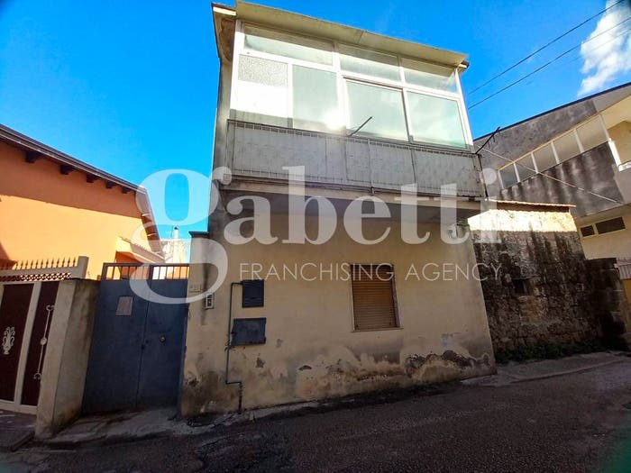 Appartamento trilocale in vendita in Via Principe Umberto, TrentolaDucenta