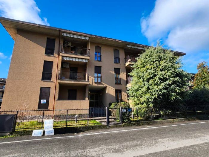 Appartamento trilocale in vendita in Via Giovanni Dabusti, Centro, Casteggio