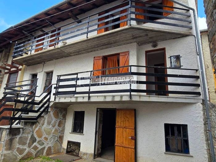 Casa con 6 locali in vendita in Strada Provinciale del Colle del Lys Aires, Col San Giovanni, Viù