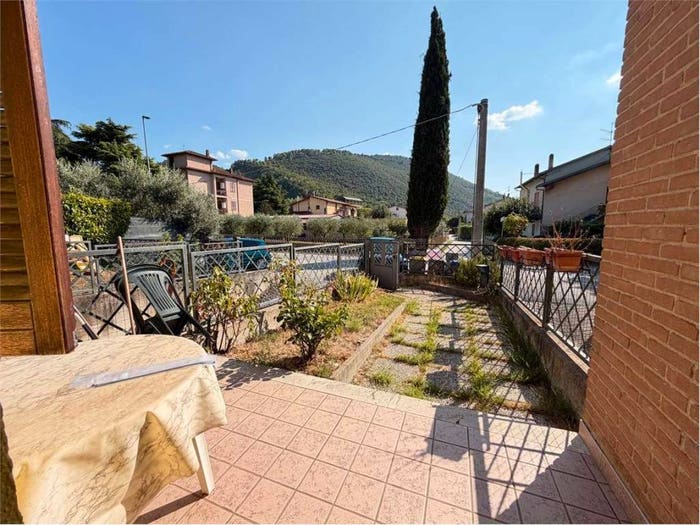 Appartamento trilocale in vendita in Santo Chiodo, Collerisana, Spoleto