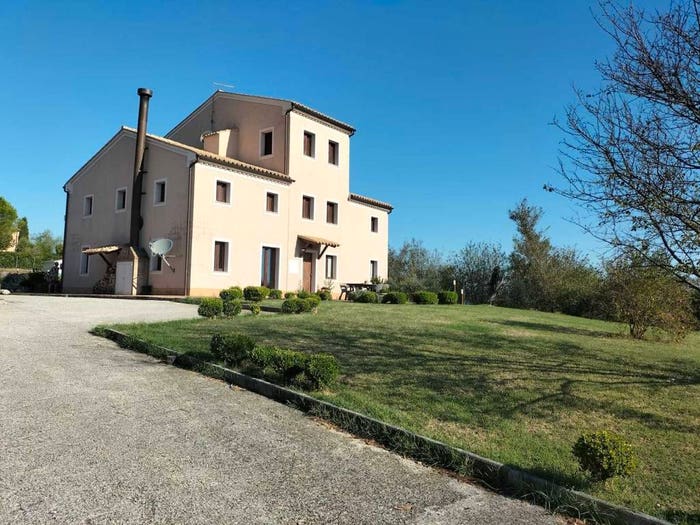 Casa con 6 locali in vendita in Via Serra, San Marcello