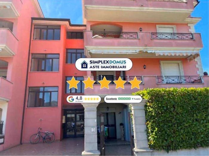 Appartamento con 6 locali in vendita in Via Castelvolturno, Mondragone