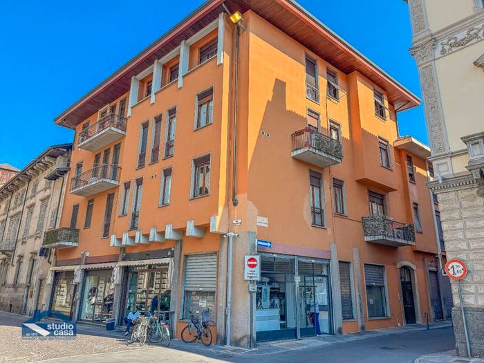 Appartamento trilocale in vendita in VIA STREPPONI, Centro Storico, Lodi