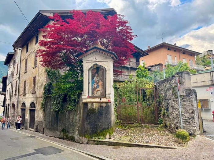 Casa con 6 locali in vendita in Via Dante Alighieri, Centro, Gazzaniga