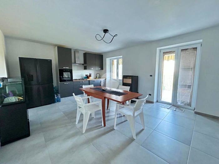 Casa quadrilocale in vendita in Via Garibaldi, Centro, Castagnole Monferrato