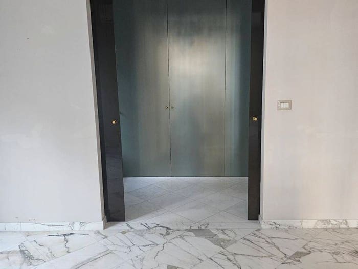 Appartamento con 6 locali in vendita in Via Giovanni Bovio, Albaro, Genova
