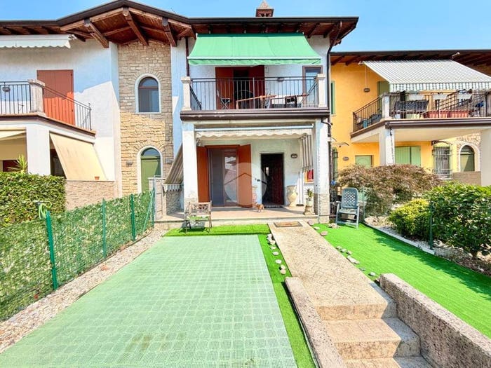 Appartamento trilocale in vendita in Via padre pio, Centro, Dello