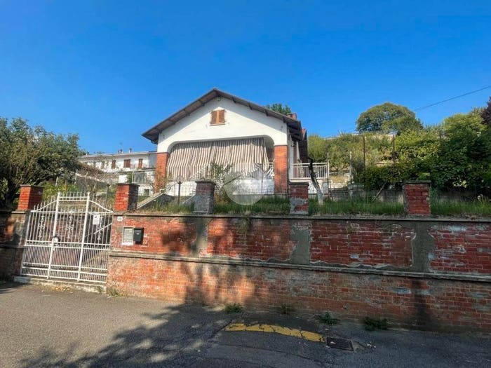Casa quadrilocale in vendita in Via XX Settembre, Centro, Castello di Annone