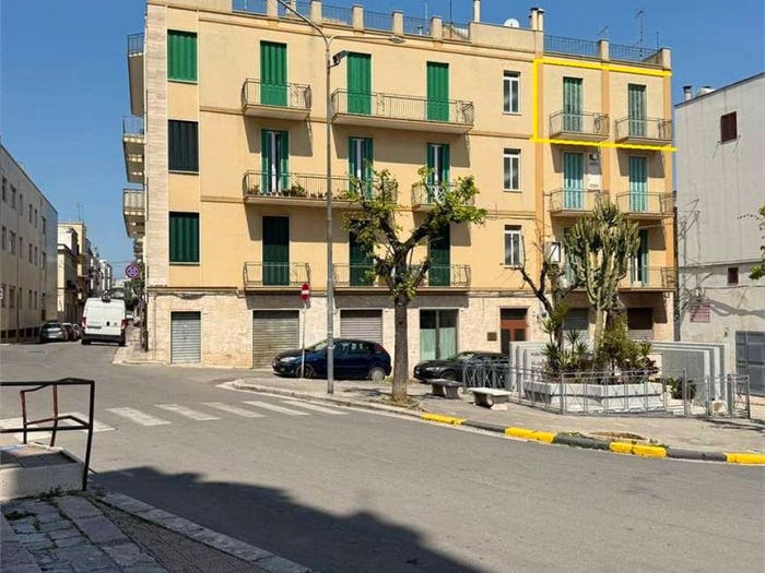 Appartamento quadrilocale in vendita in Via Bonifacio, Fasano Paese, Fasano