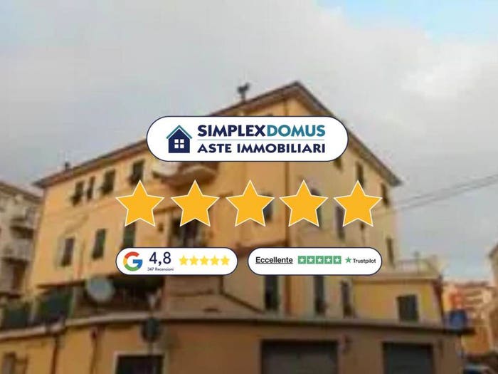 Appartamento quadrilocale in vendita in Via Mazzini, Porto Maurizio, Imperia