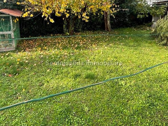 Casa con 6 locali in vendita in Borgo Santa Maria, Pesaro