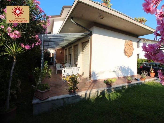 Casa con 6 locali in vendita in Via Francesco Carrara, Centro, Forte dei Marmi