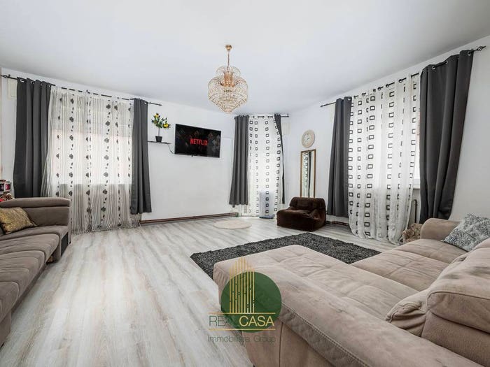 Appartamento con 5 locali in vendita in Via San Giorgio, Cabiate