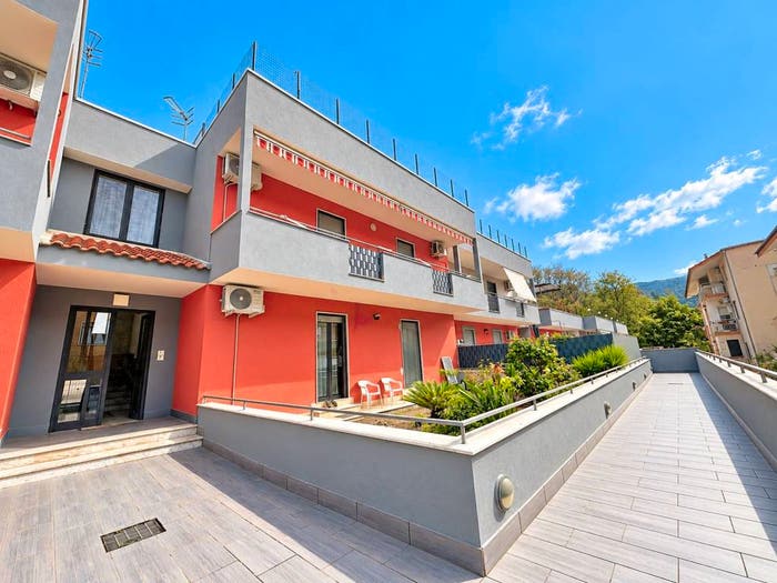 Appartamento trilocale in vendita in Via Madonna della Neve, San Paolo Bel Sito