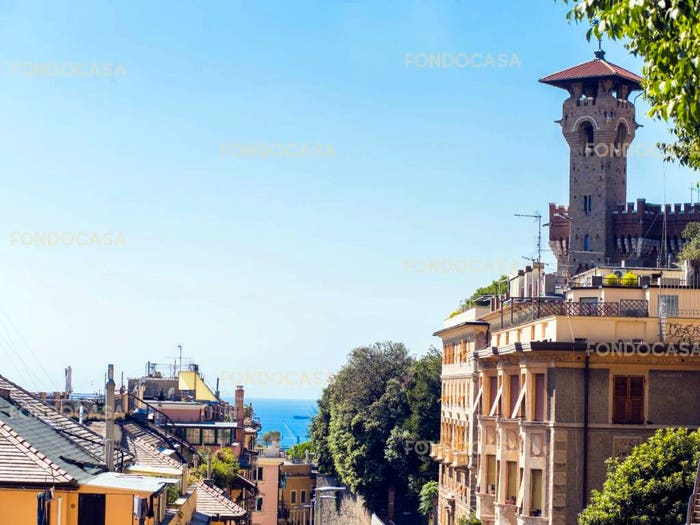 Appartamento trilocale in vendita in Via Piaggio, Castelletto, Genova