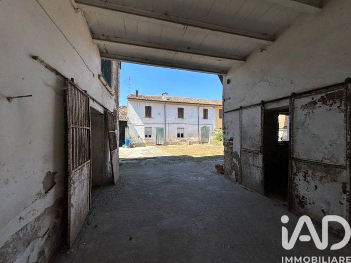 Casa con 6 locali in vendita in Via TRENTO, Centro, Acquanegra sul Chiese