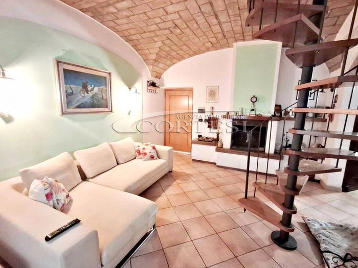 Appartamento con 6 locali in vendita in Strada Tiberina Nord, Casa del Diavolo, Perugia