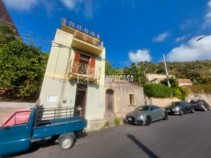 Casa con 5 locali in vendita in Via Soccorso, Gualtieri Sicaminò